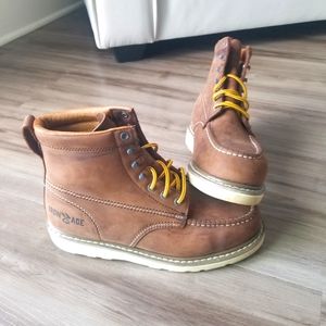 IRON AGE LEATHER STEEL TOE BOOTS - size 9M - Geniune leather - Condition : New